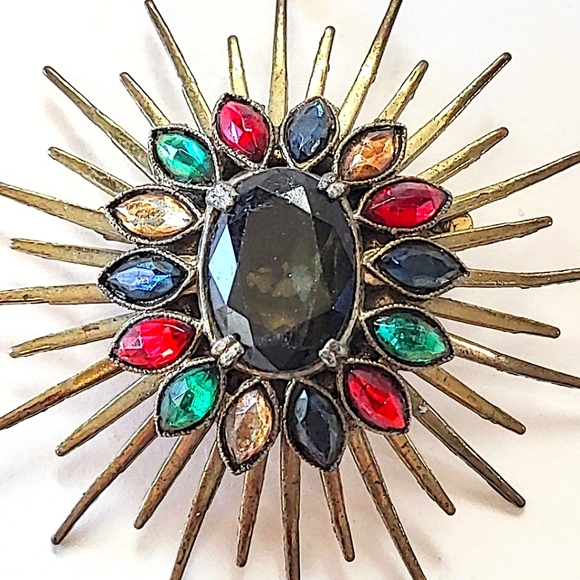 VINTAGE ATOMIC SUNBURST BROOCH - MULTI-COLORED GLASS STONES - Picture 2 of 5